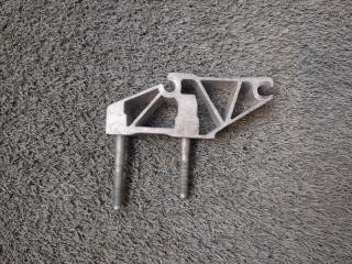 Запчасть кронштейн Porsche 911