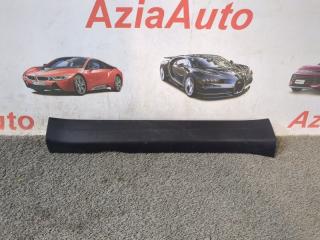 Запчасть накладка на порог салона передняя левая Mazda 3