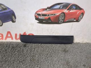 Запчасть накладка на порог салона задняя правая Toyota Camry