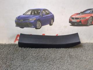 Запчасть накладка на порог салона задняя правая Mazda 3
