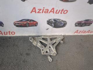 Запчасть кронштейн Lexus RX
