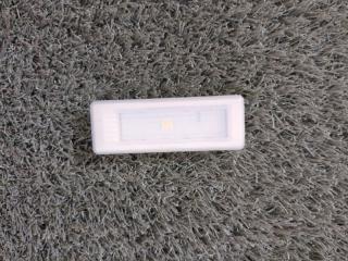 Запчасть плафон подсветки салона BMW 5-Series