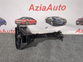 Запчасть кронштейн передний левый Audi Q7