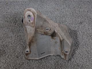 Запчасть кронштейн двигателя правый Kia Stinger