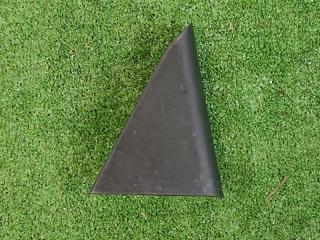 Запчасть уголок дверной карты задний левый Hyundai Tucson