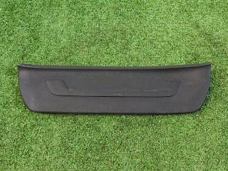 Запчасть накладка на порог салона задняя левая Kia Sportage