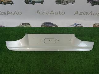 Запчасть накладка крышки багажника BMW 7