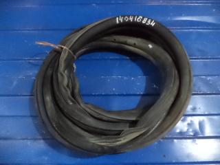 Запчасть уплотнитель багажника Volvo XC90 2009