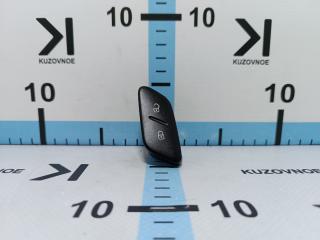Кнопка центрального замка Volkswagen Polo 2009-2020 Б/У Кнопка центрального замка Volkswagen Polo 2009-2020