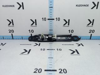 Фото запчасти регулятор ремня безопасности левый Lexus RX450h 2012 Б/У запчасть Запчасть регулятор ремня безопасности левый Lexus RX450h 2012