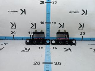 Фото запчасти петля крышки багажника Infiniti FX35 2003 Б/У запчасть Запчасть петля крышки багажника Infiniti FX35 2003