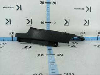 Запчасть накладка на торпедо передняя левая Ford Fiesta 2008