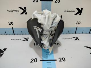 Запчасть подушка безопасности водителя передняя Tesla Model 3 2017