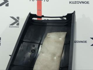 Обшивка стойки центральная левая Passat 2006 3C2 BLY