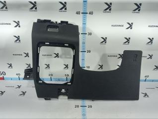 Запчасть накладка на торпедо Geely Cityray 2025