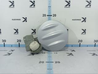 Запчасть лючок бензобака Mitsubishi L200 2011
