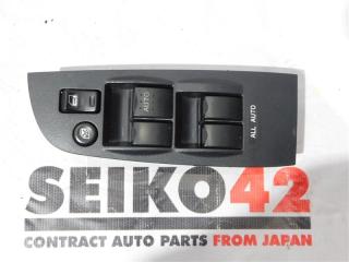 Блок управления стеклоподъемниками передний правый Nissan Cima 2001