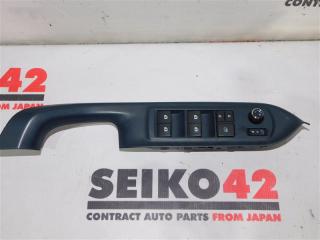 Запчасть блок управления стеклоподъемниками передний правый Toyota Voxy 2015