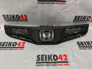 Решетка радиатора передняя Honda Fit 2010