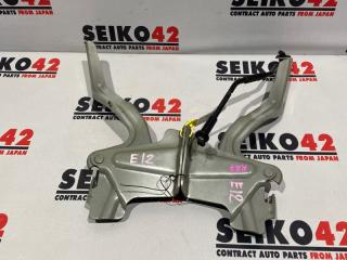 Запчасть крепление капота переднее Nissan Note 2012