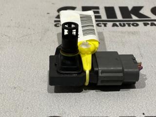 Датчик расхода воздуха Nissan March 2003