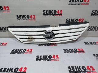Запчасть решетка радиатора передняя Nissan Serena 2003