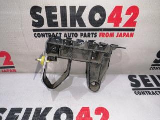 Запчасть крепление бампера переднее левое Honda Fit 2007