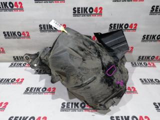 Подкрылок передний левый Honda Fit 2010