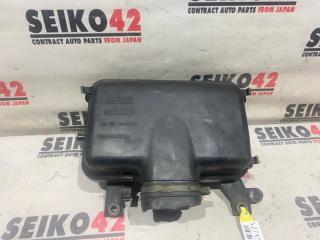 Запчасть корпус воздушного фильтра Suzuki Swift