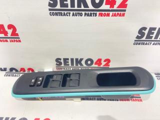 Блок управления стеклоподъемниками передний правый Toyota Aqua 2012