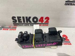 Блок управления стеклоподъемниками передний правый Toyota Spade 2012