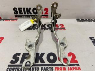 Запчасть крепление капота переднее Toyota Chaser 1990