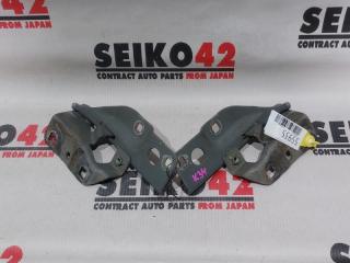 Запчасть крепление капота переднее Nissan Bluebird Sylphy 2001