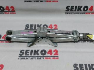 Домкрат Honda Stepwgn
