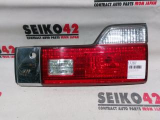 Запчасть вставка багажника задняя правая Nissan Stagea 2005