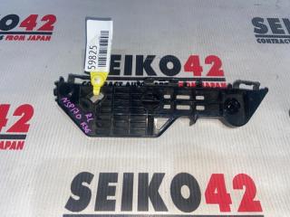 Запчасть крепление бампера заднее левое Toyota Sienta 2017