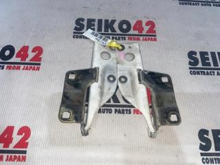 Запчасть крепление капота переднее Nissan AD 2000