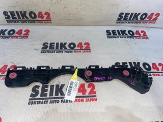 Запчасть крепление бампера заднее правое Toyota Voxy 2015