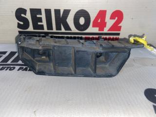 Запчасть крепление бампера переднее левое Honda Fit 2003