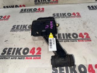 Запчасть рычаг подвески передний левый Nissan Primera Wagon