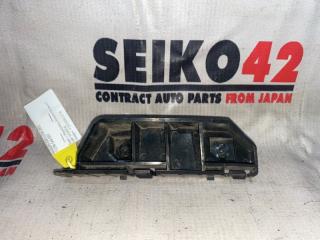 Запчасть крепление бампера переднее левое Honda Fit 2001