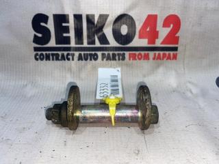 Запчасть болт регулировочный задний левый Toyota Mark II Wagon Qualis 2000