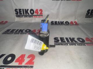 Запчасть мотор омывателя передний Mitsubishi Pajero IO 2001