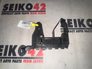 Запчасть крепление бампера переднее правое Honda Fit 2009