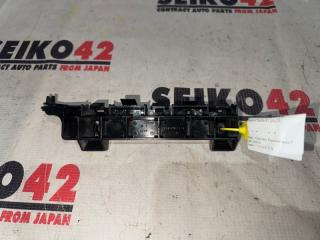 Крепление бампера переднее правое Honda Fit Shuttle 2012