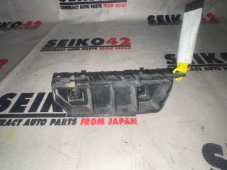 Запчасть крепление бампера переднее левое Honda Fit 2002