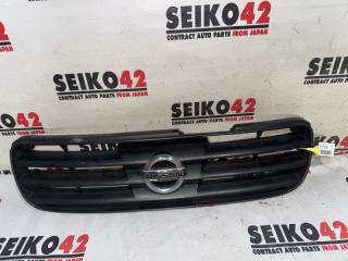 Решетка радиатора передняя Nissan Expert 2005