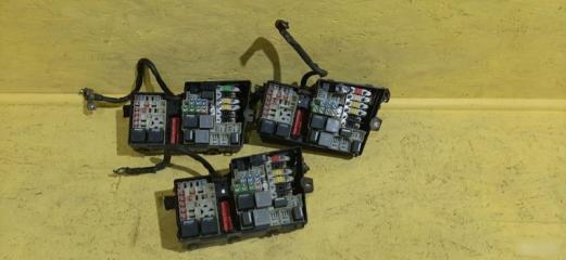 Блок предохранителей подкапотный Ford Focus 2