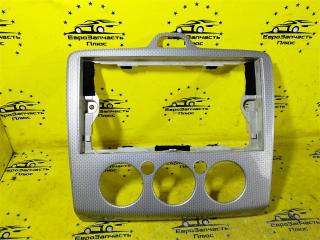 Рамка магнитолы Ford Focus 2