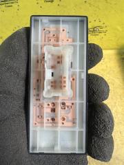 Кнопка стеклоподъемника Nissan Qashqai J11